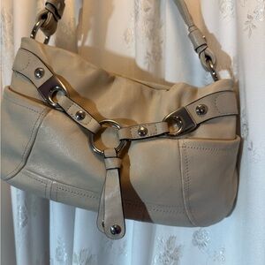 B. Makowsky Cream Leather Shoulder Bag